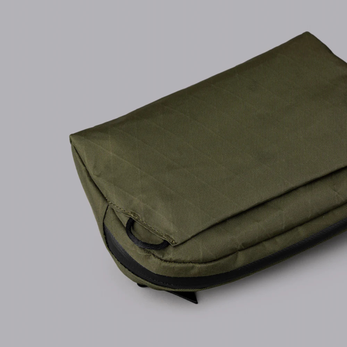 Alpaka Flight Sling 側肩包 1L