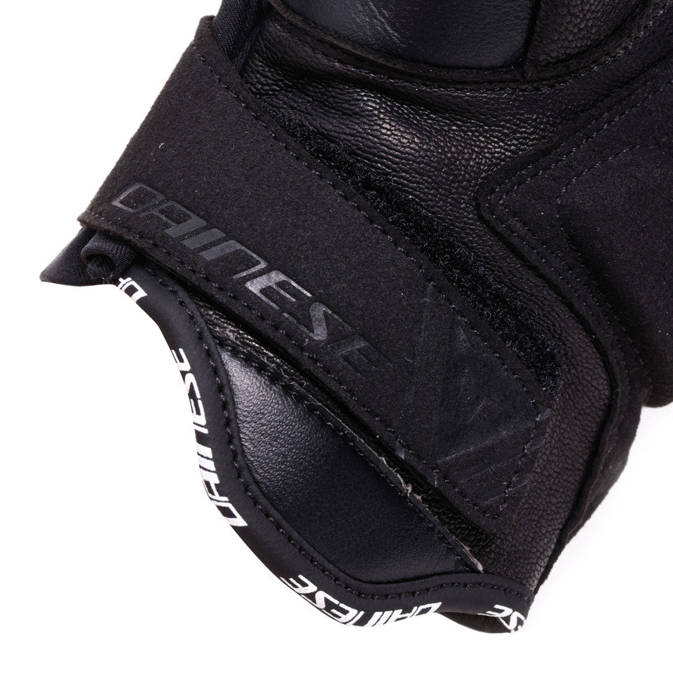 Dainese Reacto Carbon Short Gloves Black/Red-Lava