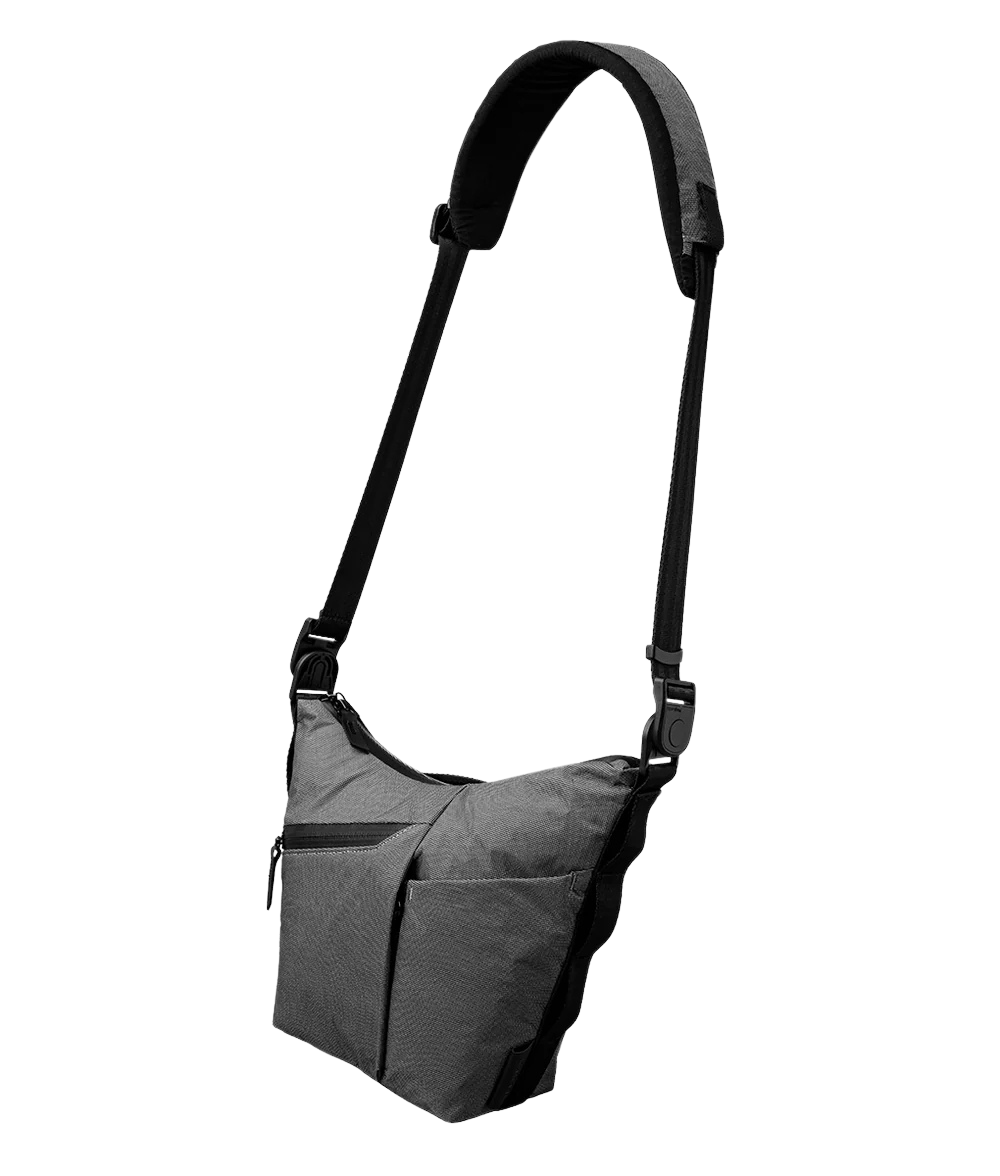 Flow Satchel Cyber Edition 限量多功能側肩包