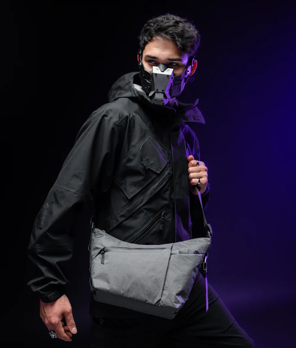 Flow Satchel Cyber Edition 限量多功能側肩包
