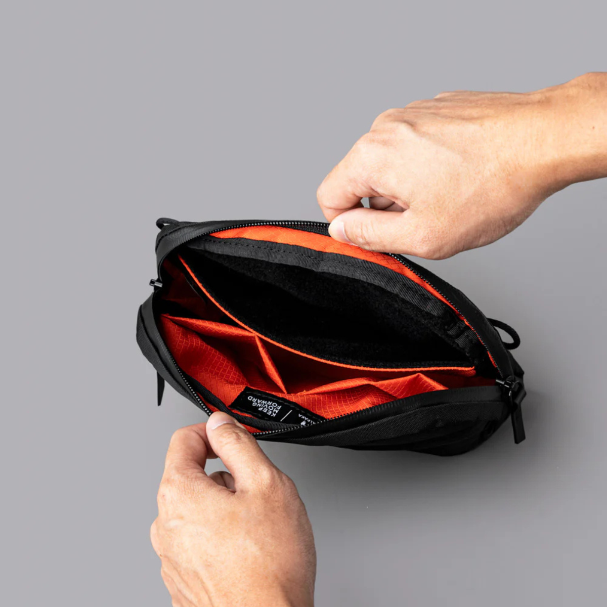 Alpaka Flight Sling 側肩包 1L
