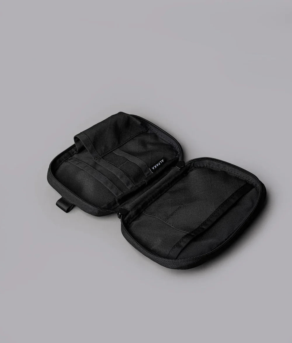 7 個內部口袋，可放置 EDC 工具