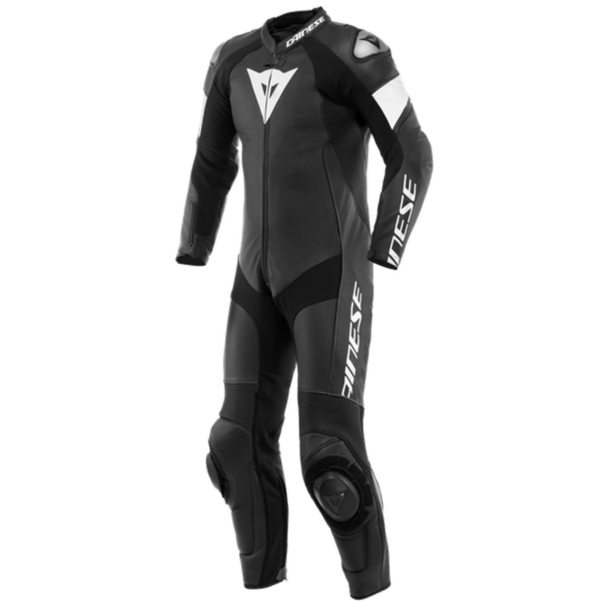 DAINESE TOSA 1 PCS LEATHER SUIT PERF. 打洞黑黑白連身賽車皮衣正面站姿照，可見DAINESE三角品牌標誌、白色線條與肩部護具剪裁，打孔Tutu牛皮革製作