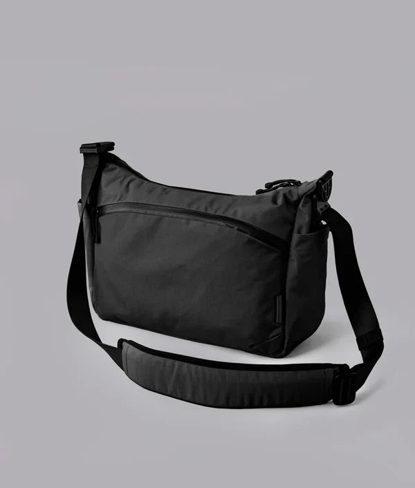 Alpaka Flight Satchel 多功能側肩包