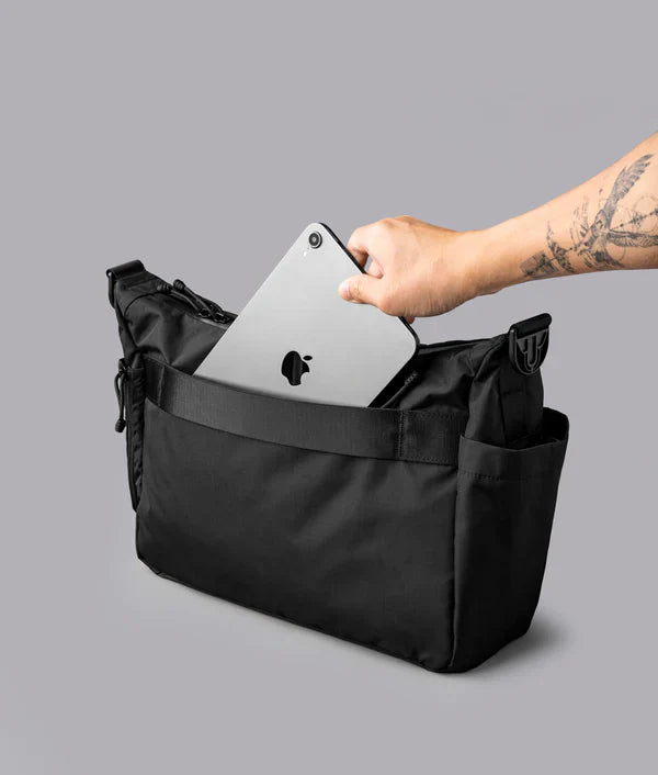 Alpaka Flight Satchel 多功能側肩包