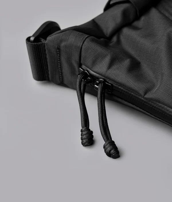 Alpaka Flight Satchel 多功能側肩包