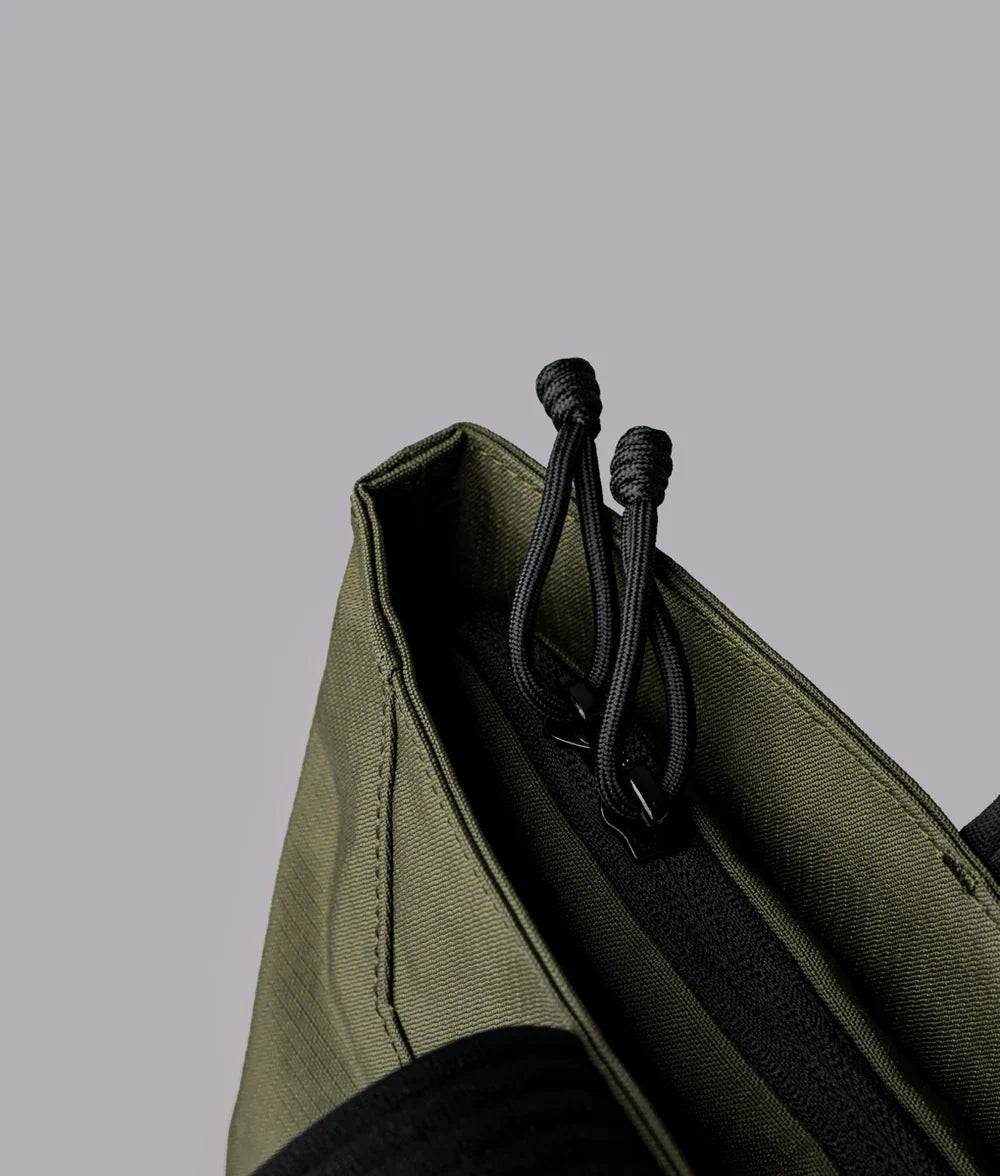 Alpaka Flight Tote (M) 托特包