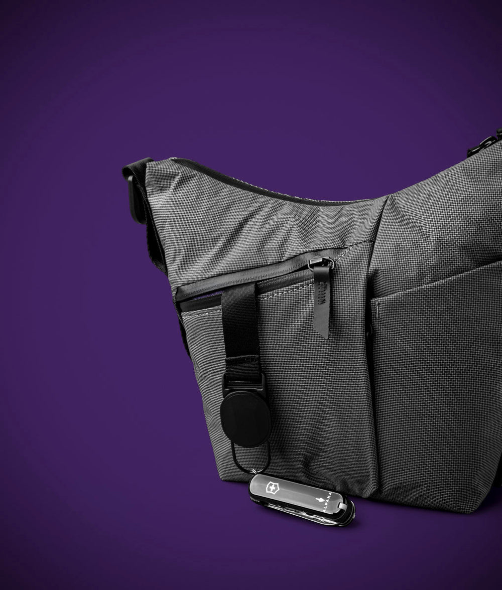 Flow Satchel Cyber Edition 限量多功能側肩包