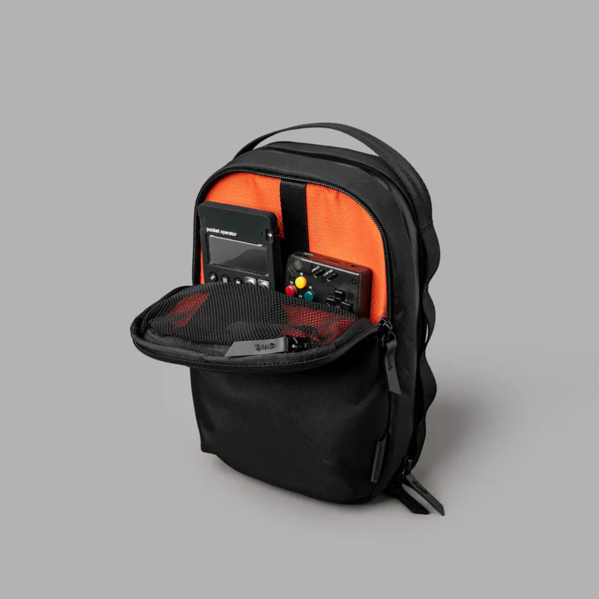 Alpaka Metro Sling Max 側背包｜輕薄防水 3L