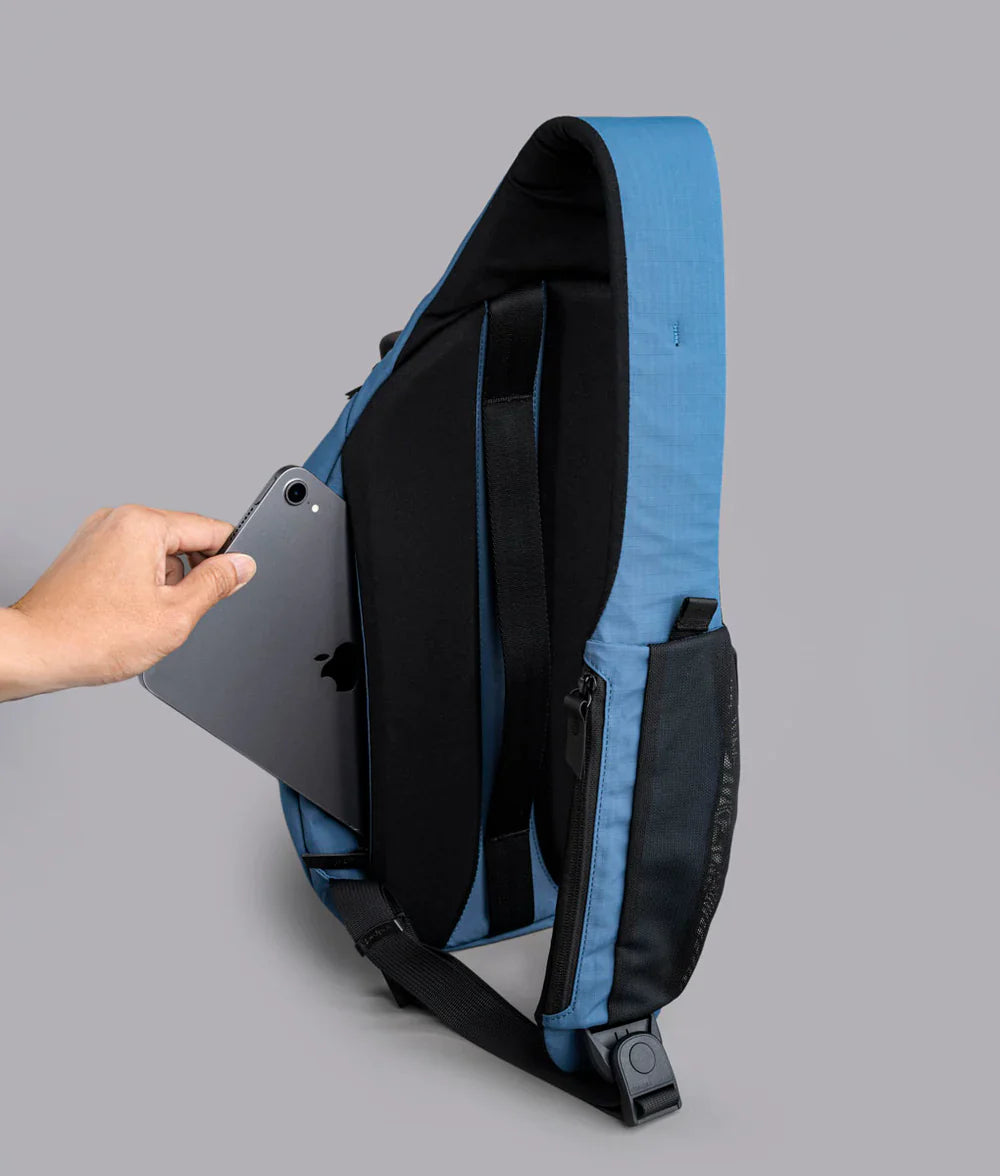 Alpaka Metro Crossbody 肩背包 7.5L