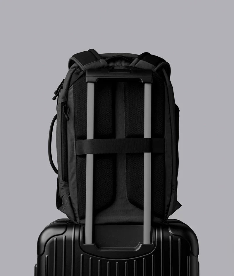Alpaka Traverse Backpack 旅行背包 30L