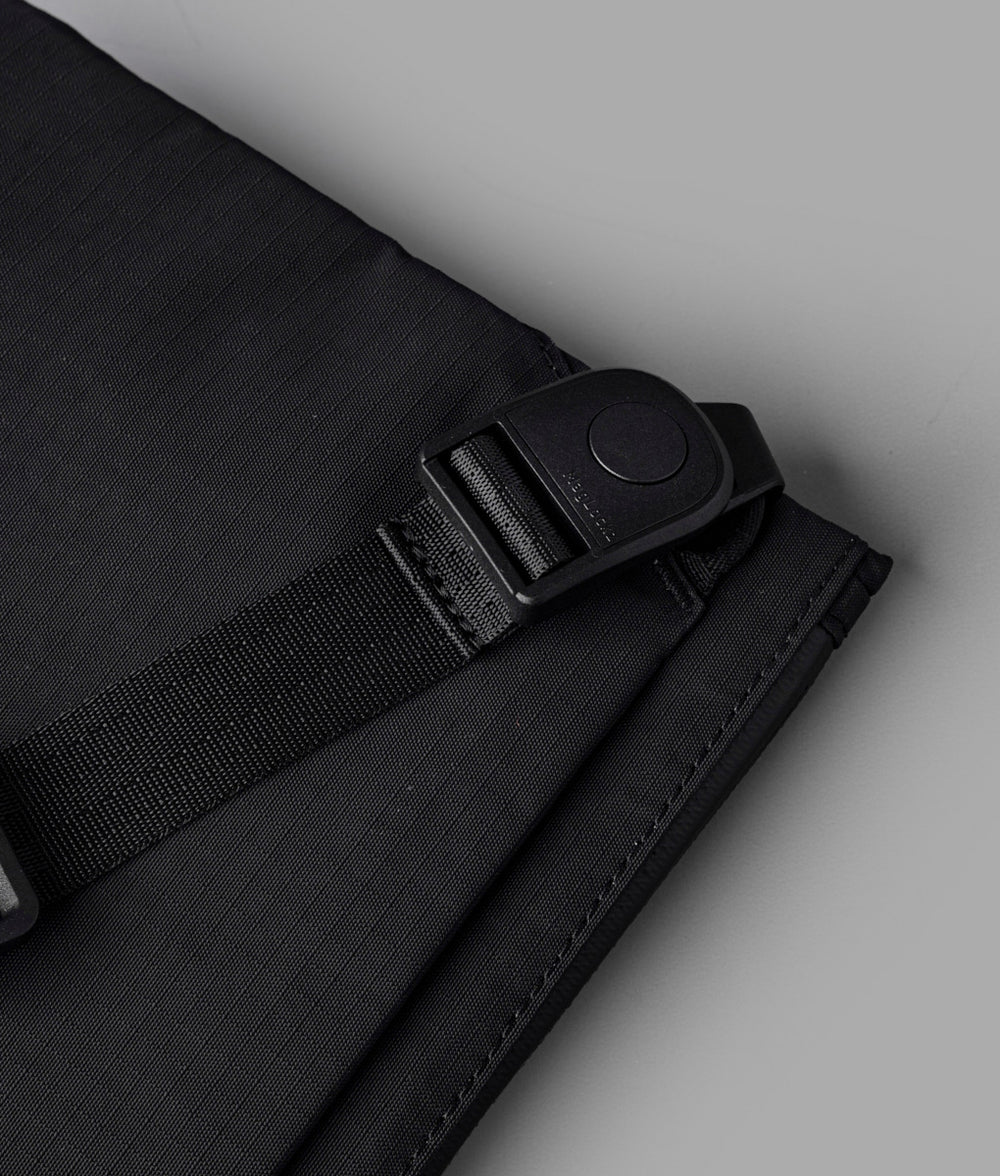 Alpaka Zip Pouch Max V2 側背包