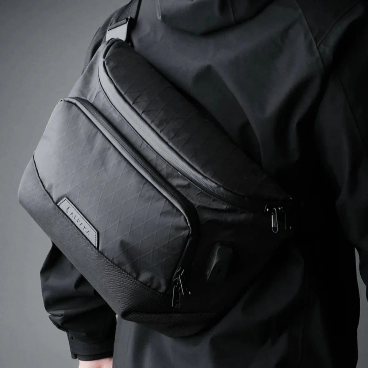 Alpaka Bravo Sling Max V2 側肩包｜限量黑色防水款