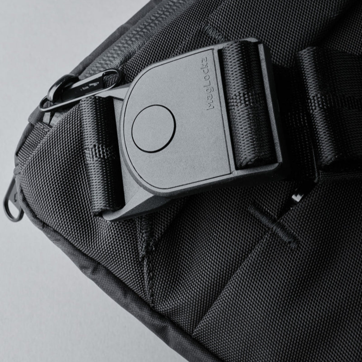 Alpaka Bravo Sling Max V2 側肩包｜限量黑色防水款