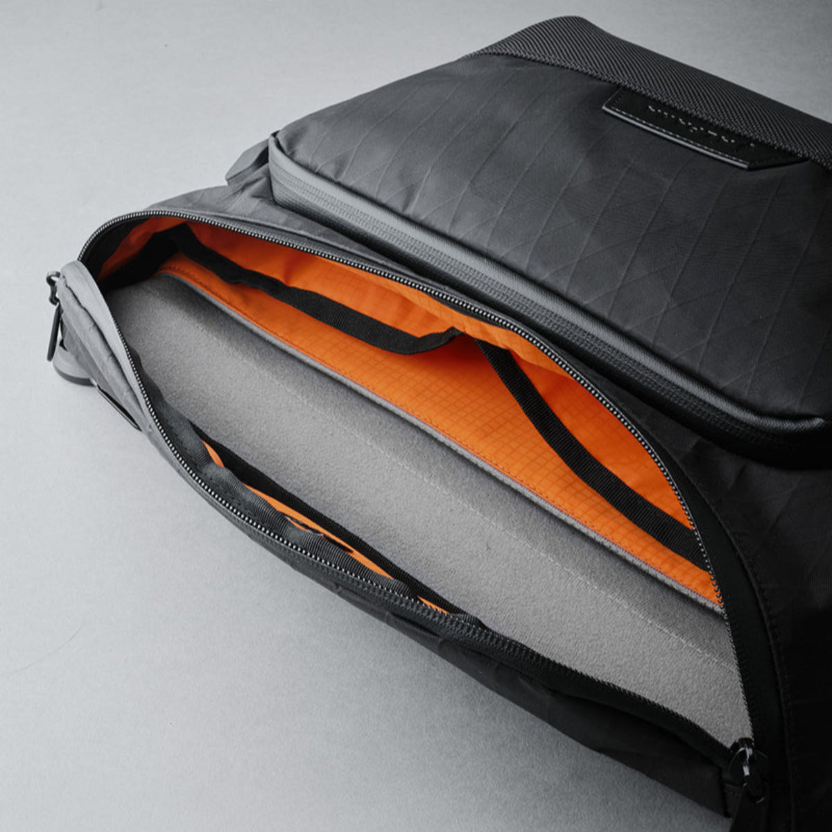 Alpaka Bravo Sling Max V2 側肩包｜限量黑色防水款