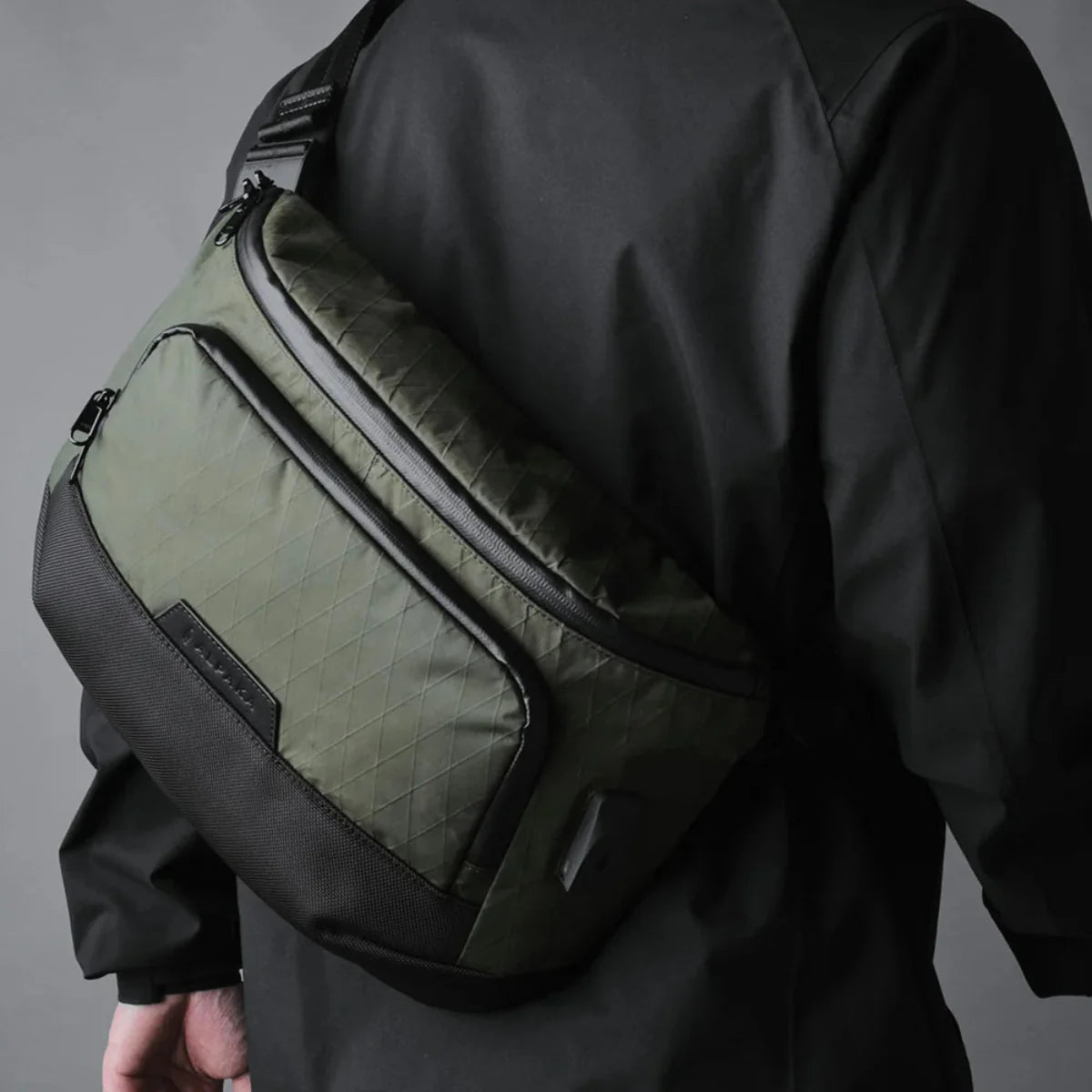 Alpaka Bravo Sling Max V2 側肩包｜限量黑色防水款
