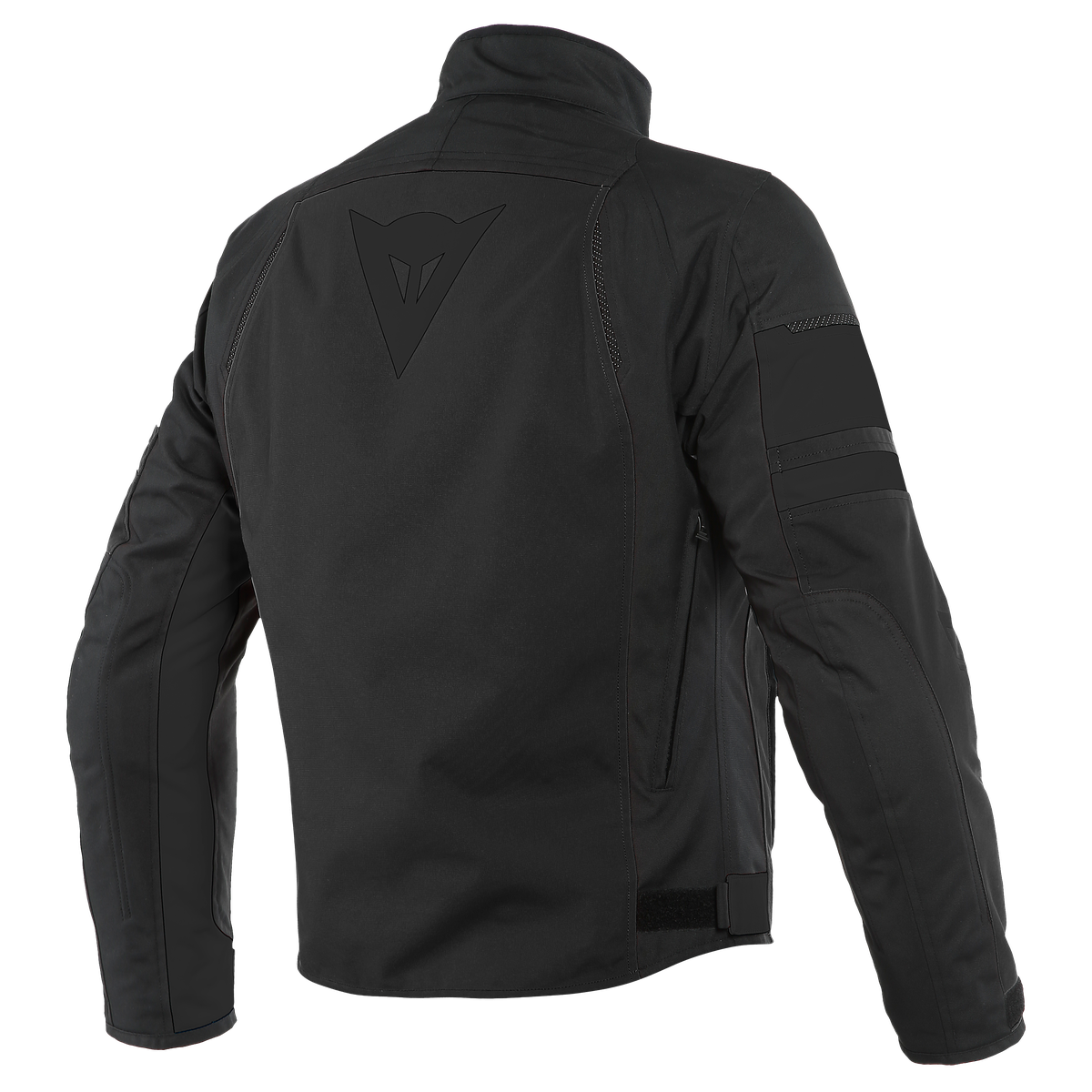DAINESE SAETTA D-DRY JACKET 全黑背面平拍照，可見背部DAINESE三角標誌與肩背护具剖裁