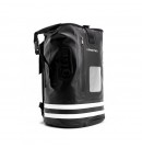 STREAM TRAIL Dry Tank 25L 防水雙肩背包 STRIPE #瑪瑙黑/白條紋